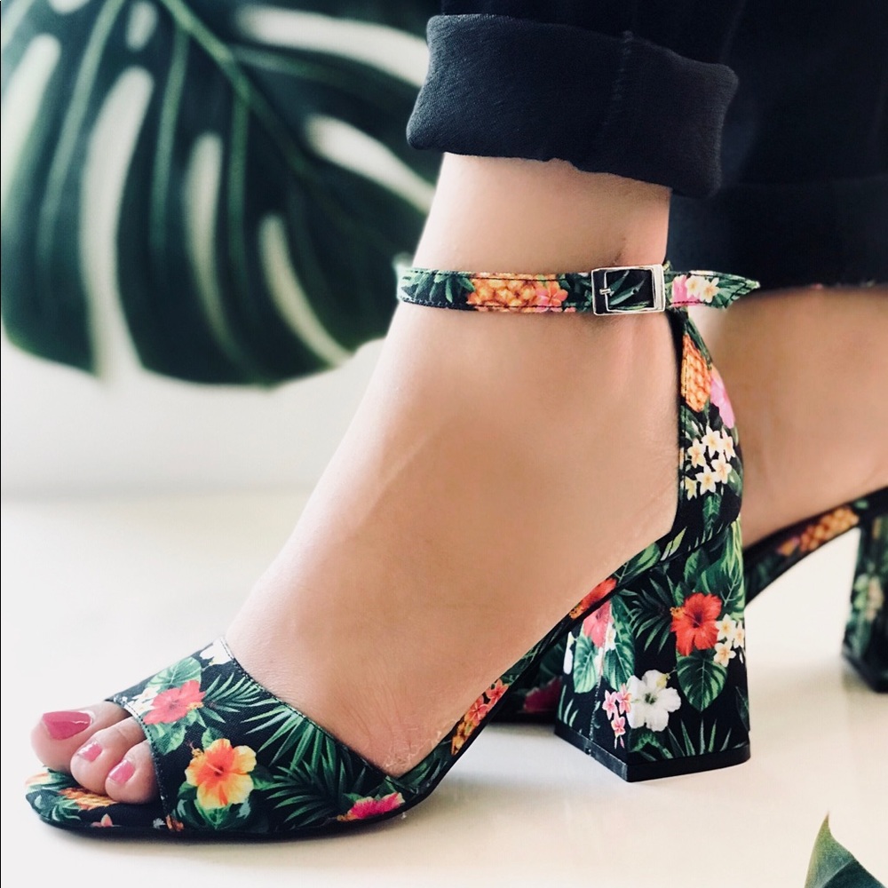 Floral Ankle-Strap Block Heel Sandals - Black/Green